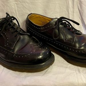Vintage Made in England black Dr Marten Oxfords. UK size 7, US size 9